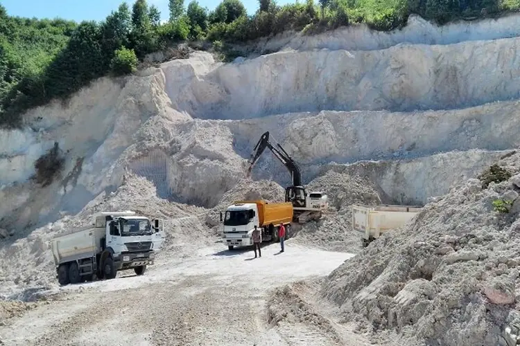 ممنوعیتی در صادرات کالاهای معدنی وجود ندارد
